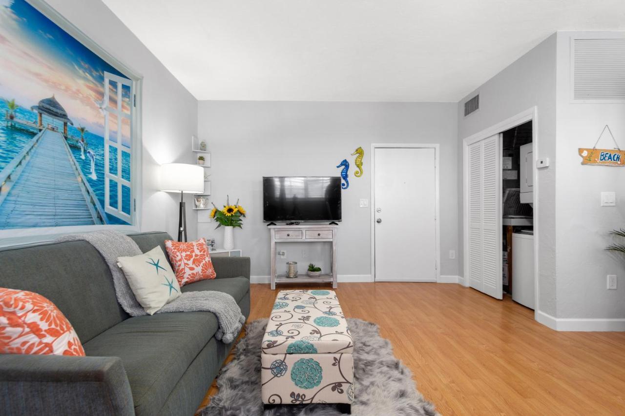 Ensuite Apt On Collins Ave Маями Бийч Екстериор снимка