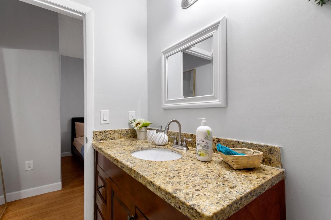 Ensuite Apt On Collins Ave Маями Бийч Екстериор снимка